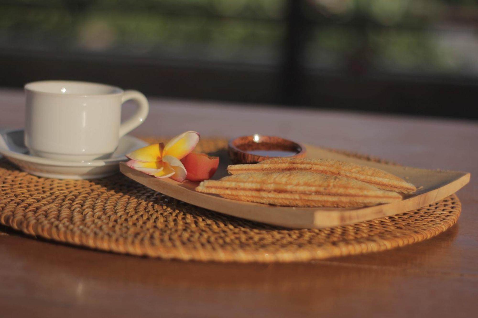 Govardan Home Stay Canggu Buitenkant foto
